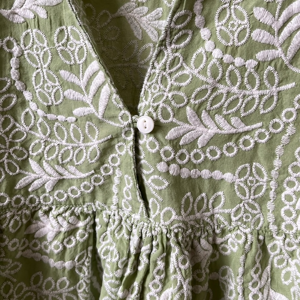 Ivy Jane Green and White Embroidered Blouse - Picture 3 of 6
